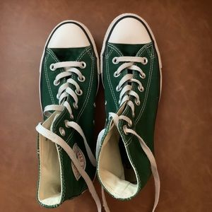 Green Converse high tops sneakers